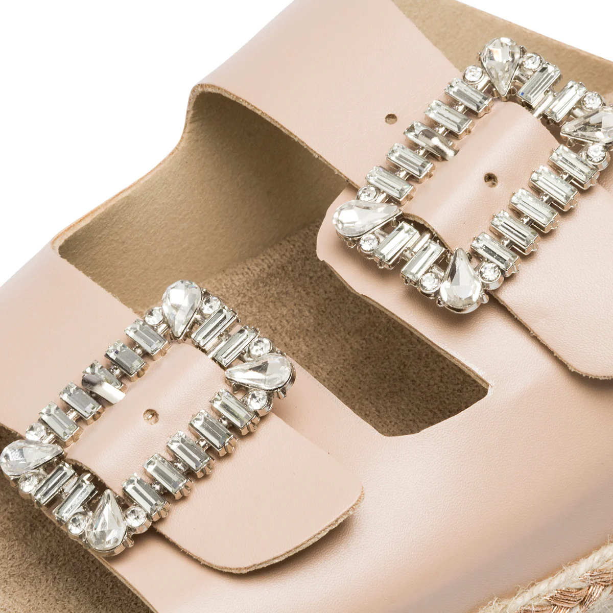 Sandali da donna rosa con zeppa 4 cm e fibbie con perline Lora Ferres - Image 6