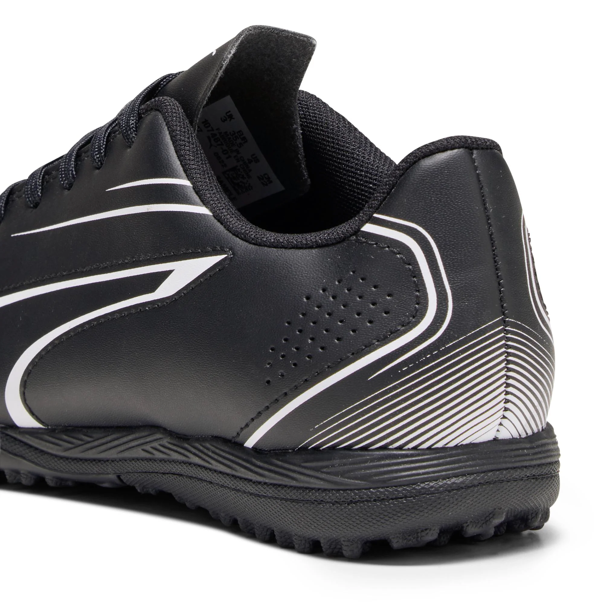 Scarpe da calcetto nere da bambino con dettagli in bianco Puma Vitoria TT Jr - Image 2