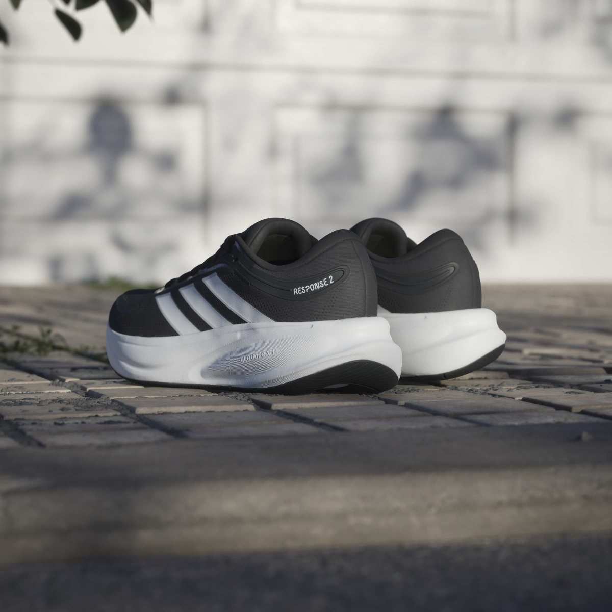 Scarpe da corsa Donna adidas Response 2 nere con intersuola Cloudfoam - Image 3
