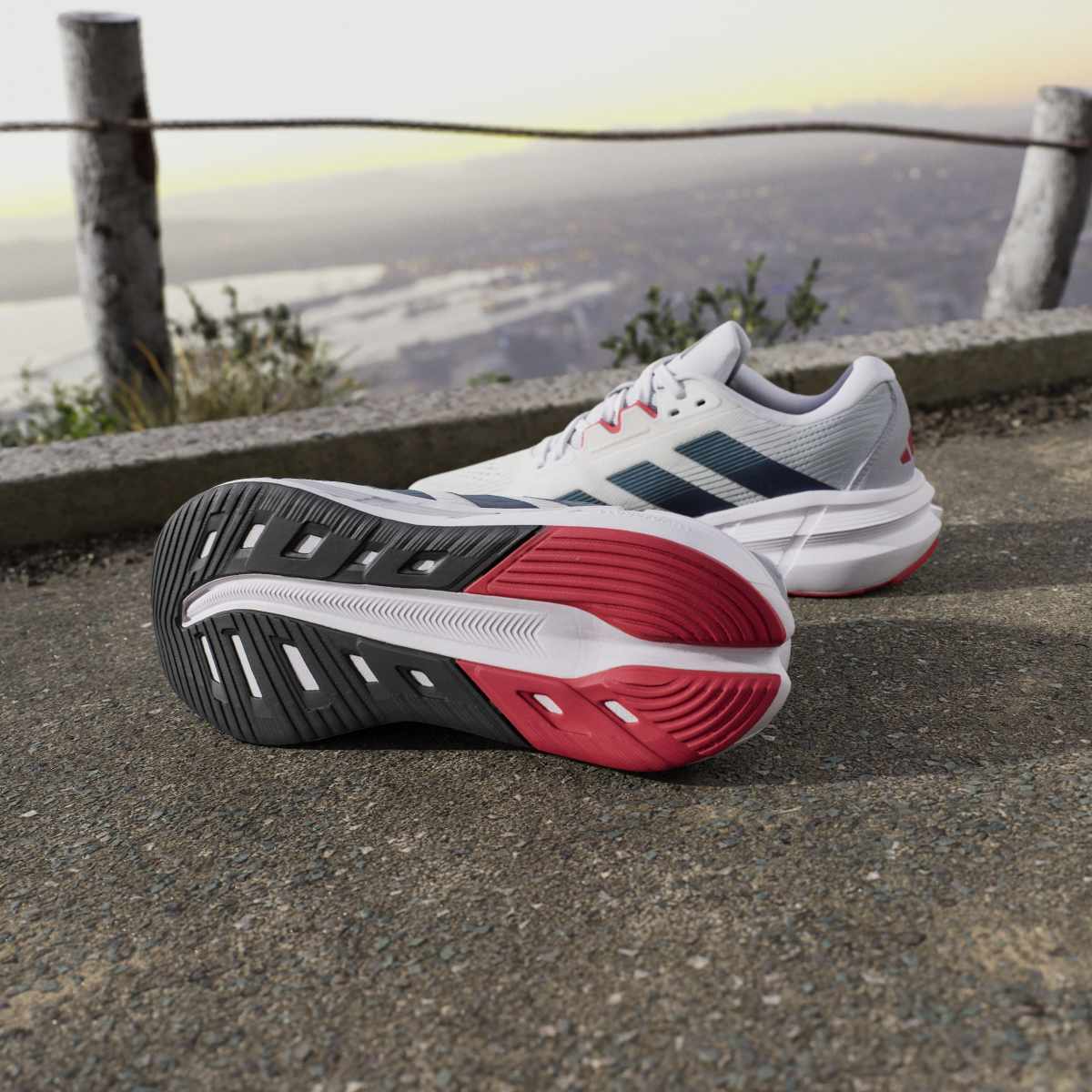 Scarpe da running bianche da uomo adidas Questar 3 Cloudfoam in mesh - Image 4