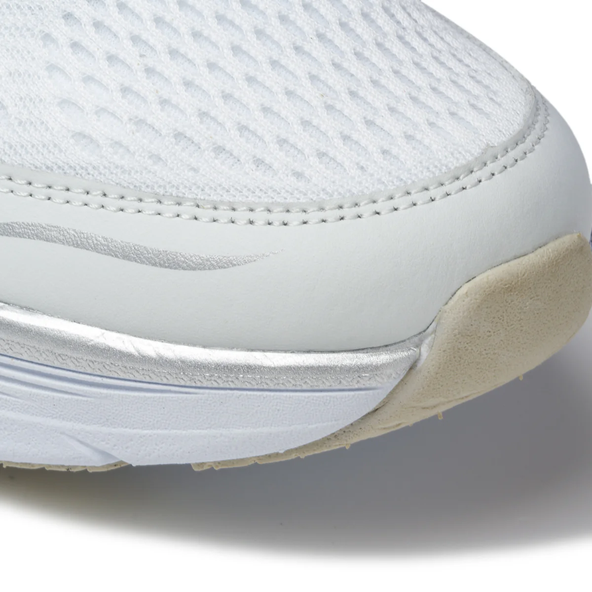 Scarpe da running bianche in tessuto mesh con soletta Memory Foam Skechers D'Lux Walker - Image 5