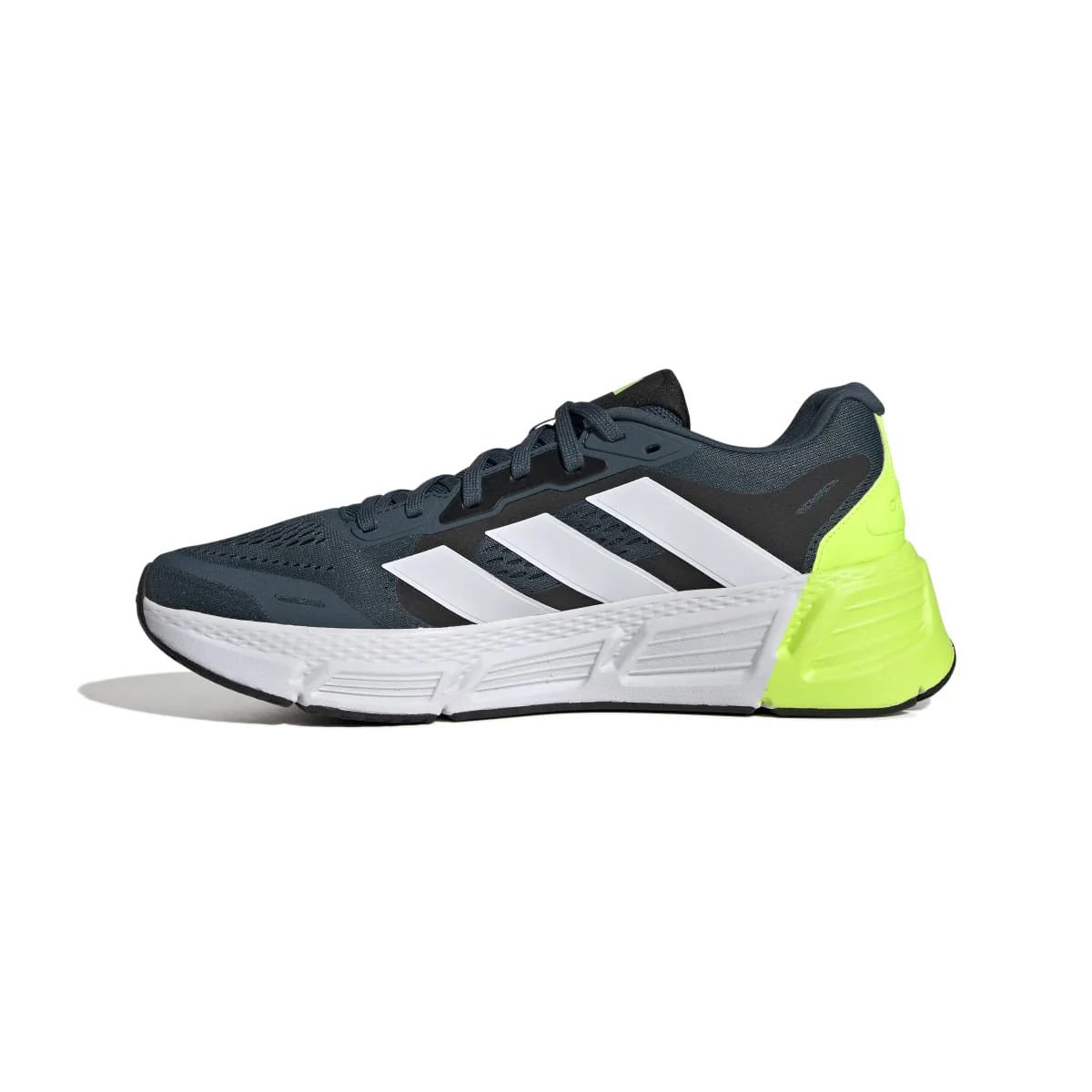Scarpe da running verdi da uomo con dettagli fluo adidas Questar 2 - Image 4
