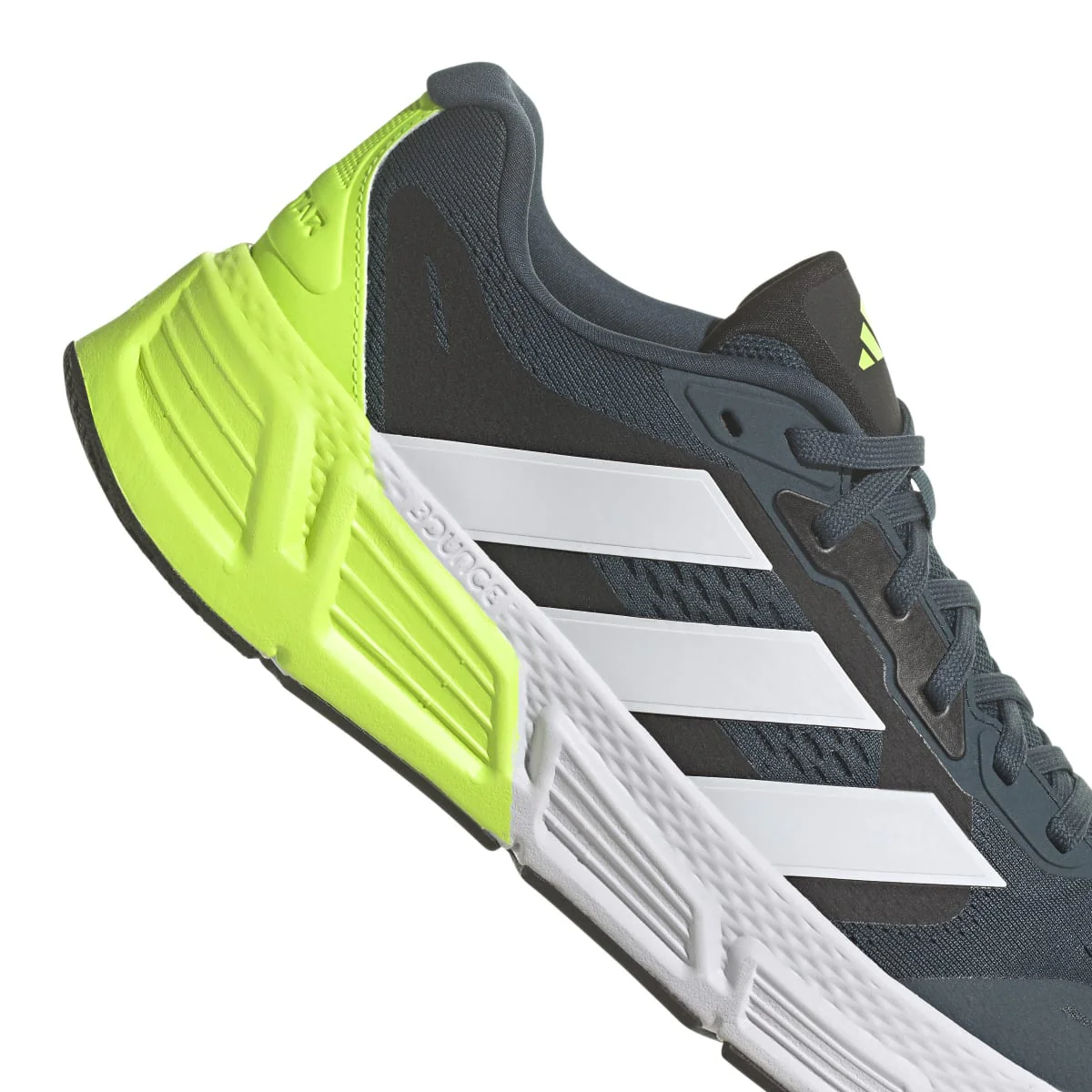 Scarpe da running verdi da uomo con dettagli fluo adidas Questar 2 - Image 7