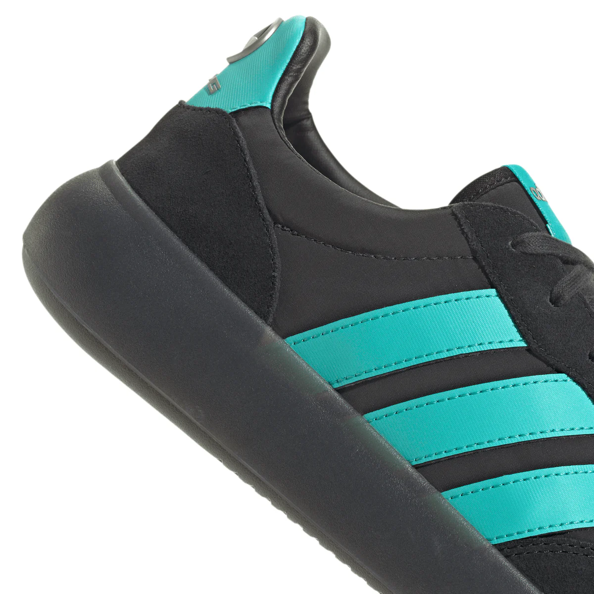 Scarpe Grigie con strisce turchesi adidas x Mercedes-AMG Petronas F1 Team Barreda Decode - Image 4