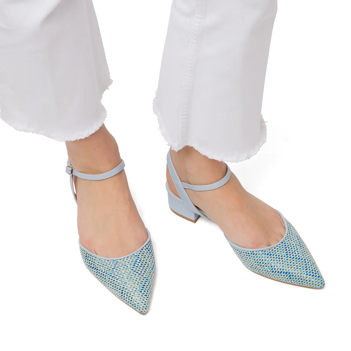 Scarpe slingback con tacco azzurre effetto rafia da Donna Lora Ferres - Image 3