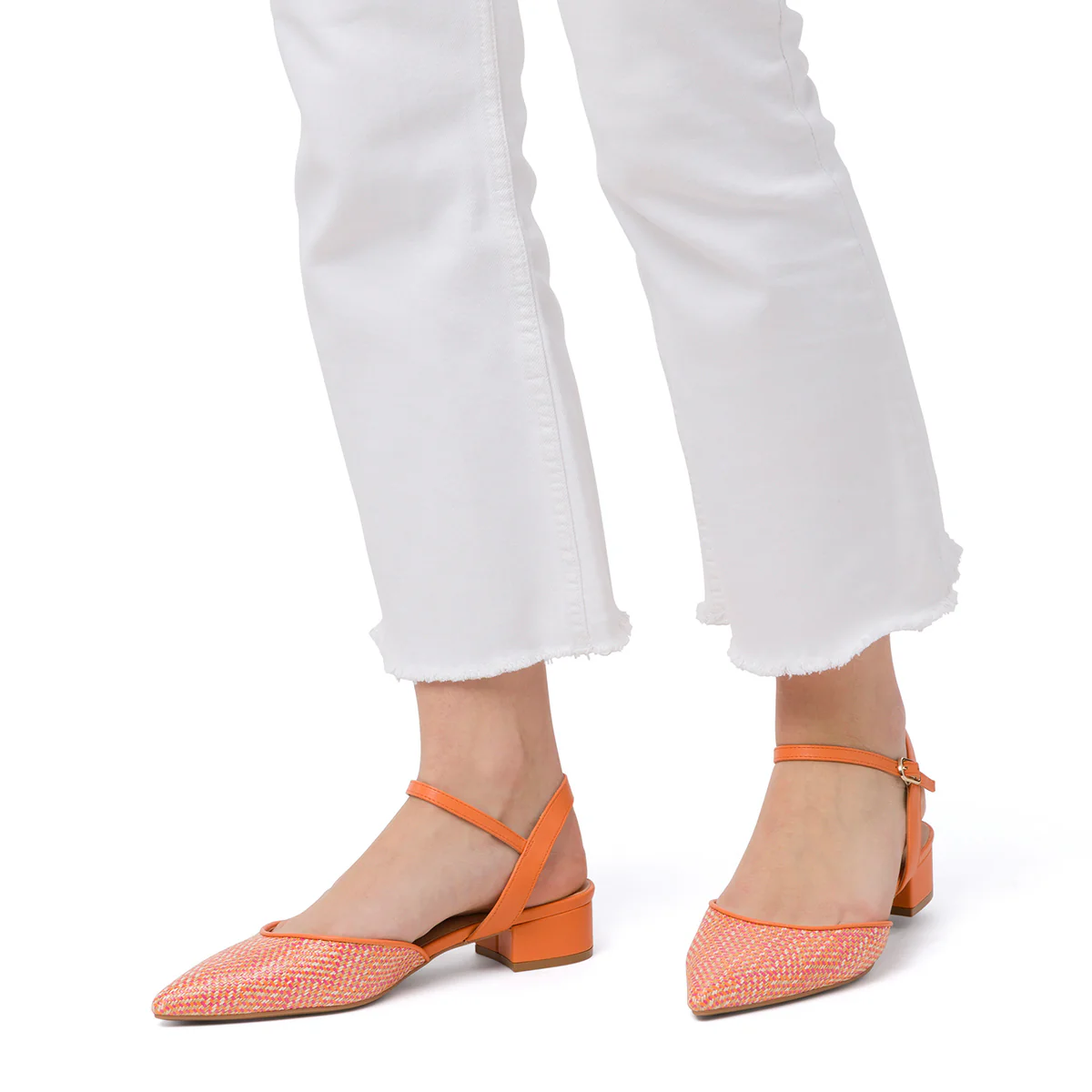 Scarpe slingback con tacco basso arancioni effetto rafia da Donna con cinturino Lora Ferres