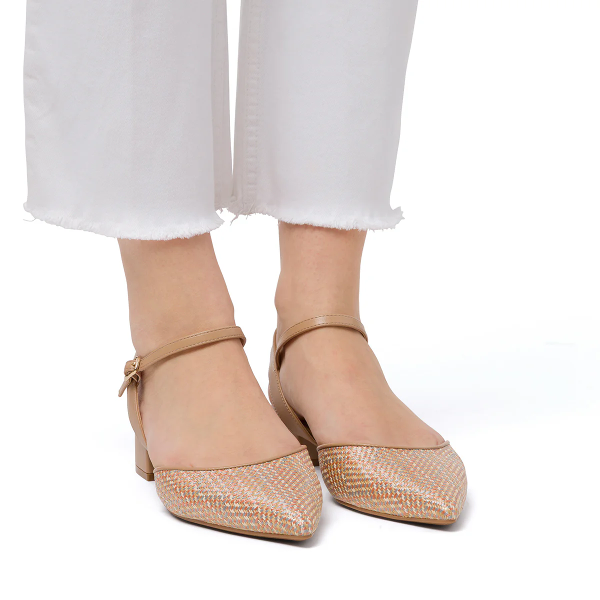 Scarpe slingback con tacco basso beige effetto rafia da Donna Lora Ferres - Image 3