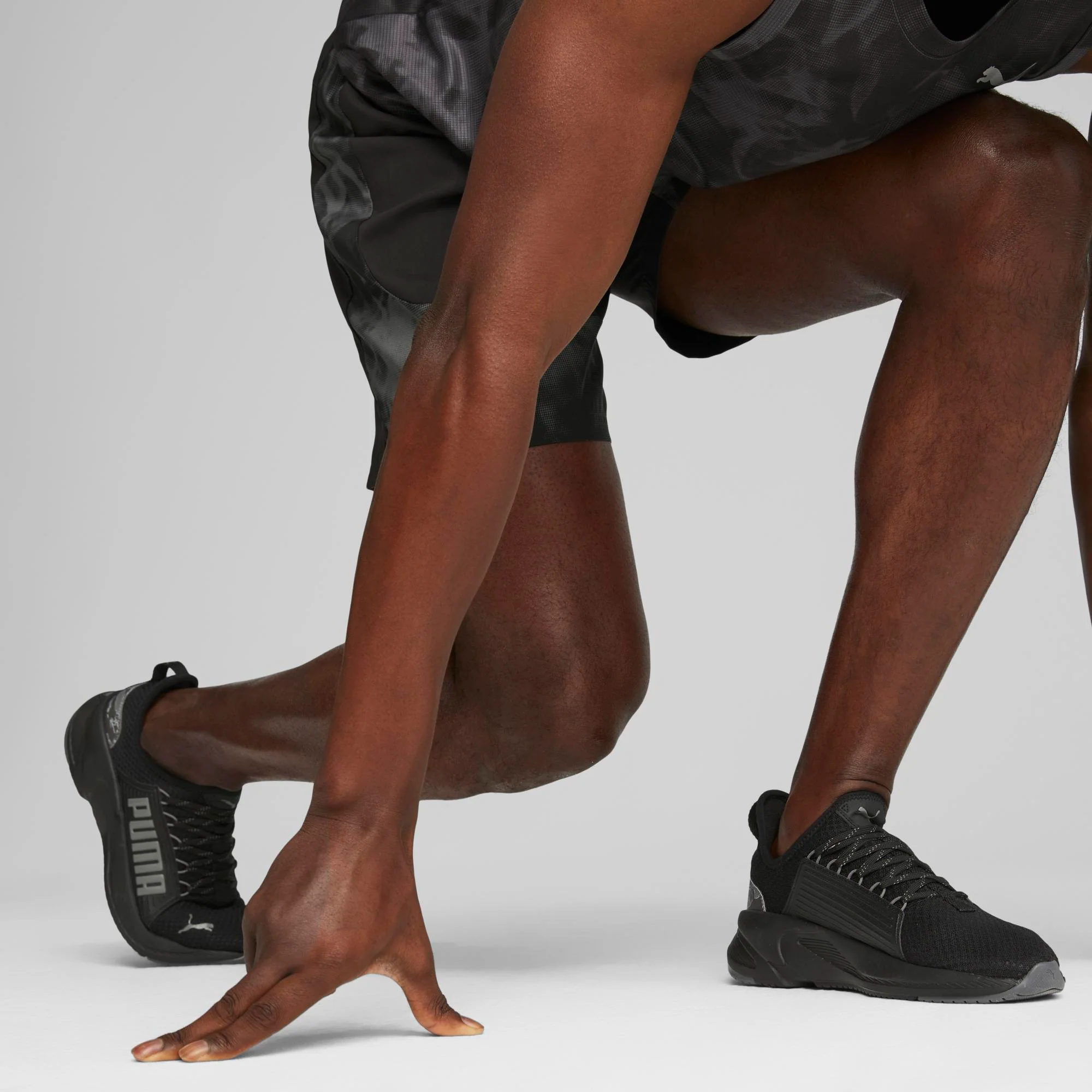 Scarpe sportive nere da uomo con logo laterale Puma Softride Premier - Image 4