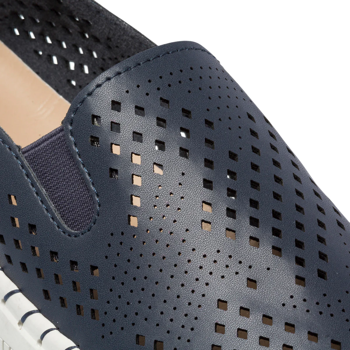 Slip-on comfort blu con dettagli traforati P Soft - Image 12