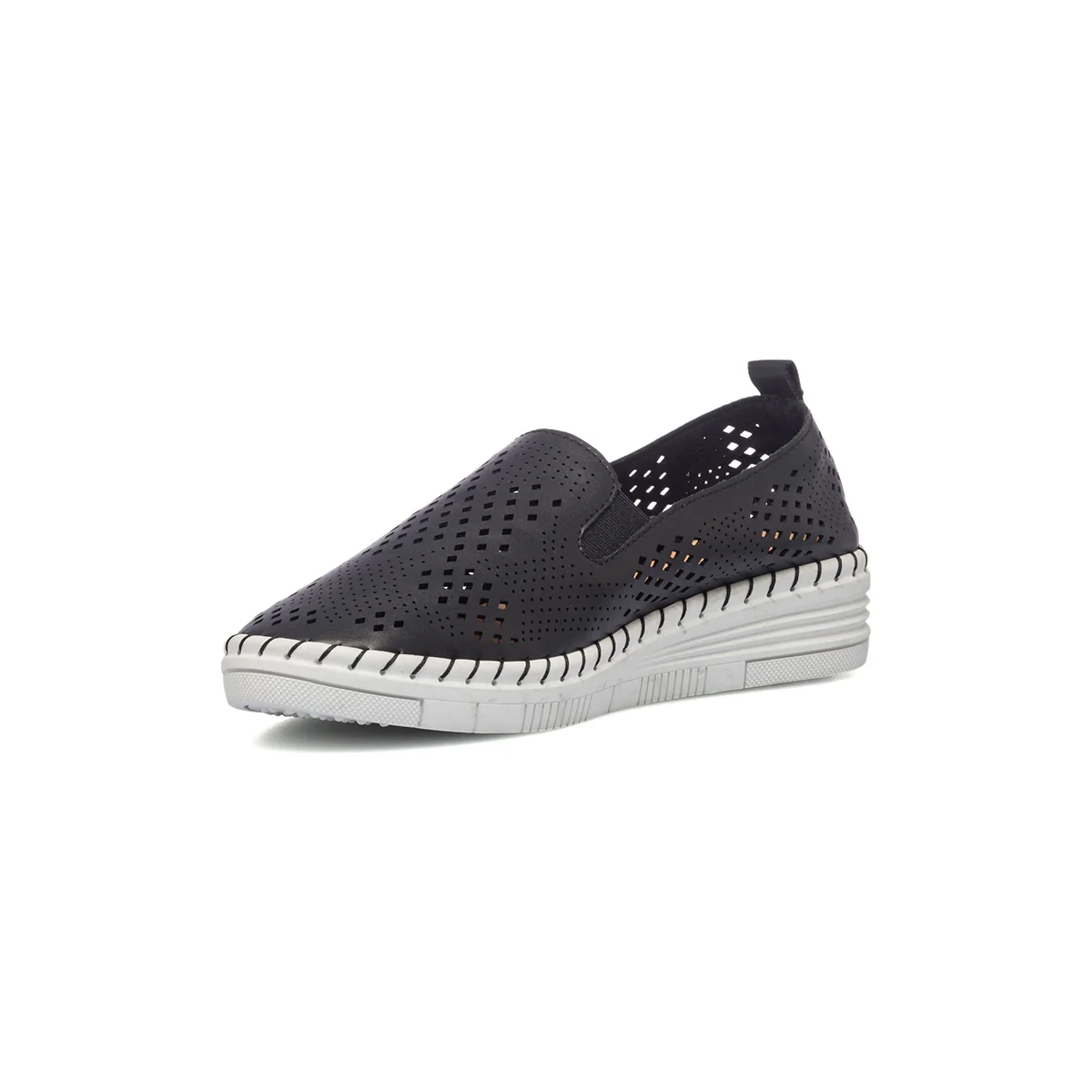Slip-on comfort nere con dettagli traforati P Soft - Image 11