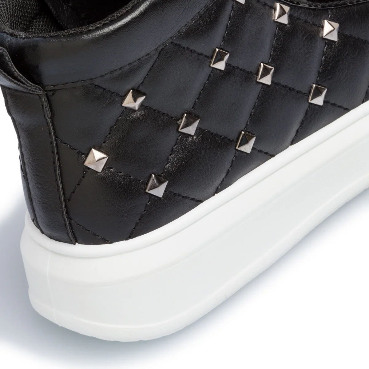 Sneakers alte nere effetto trapuntato con piccole borchie 10 Baci - Image 8