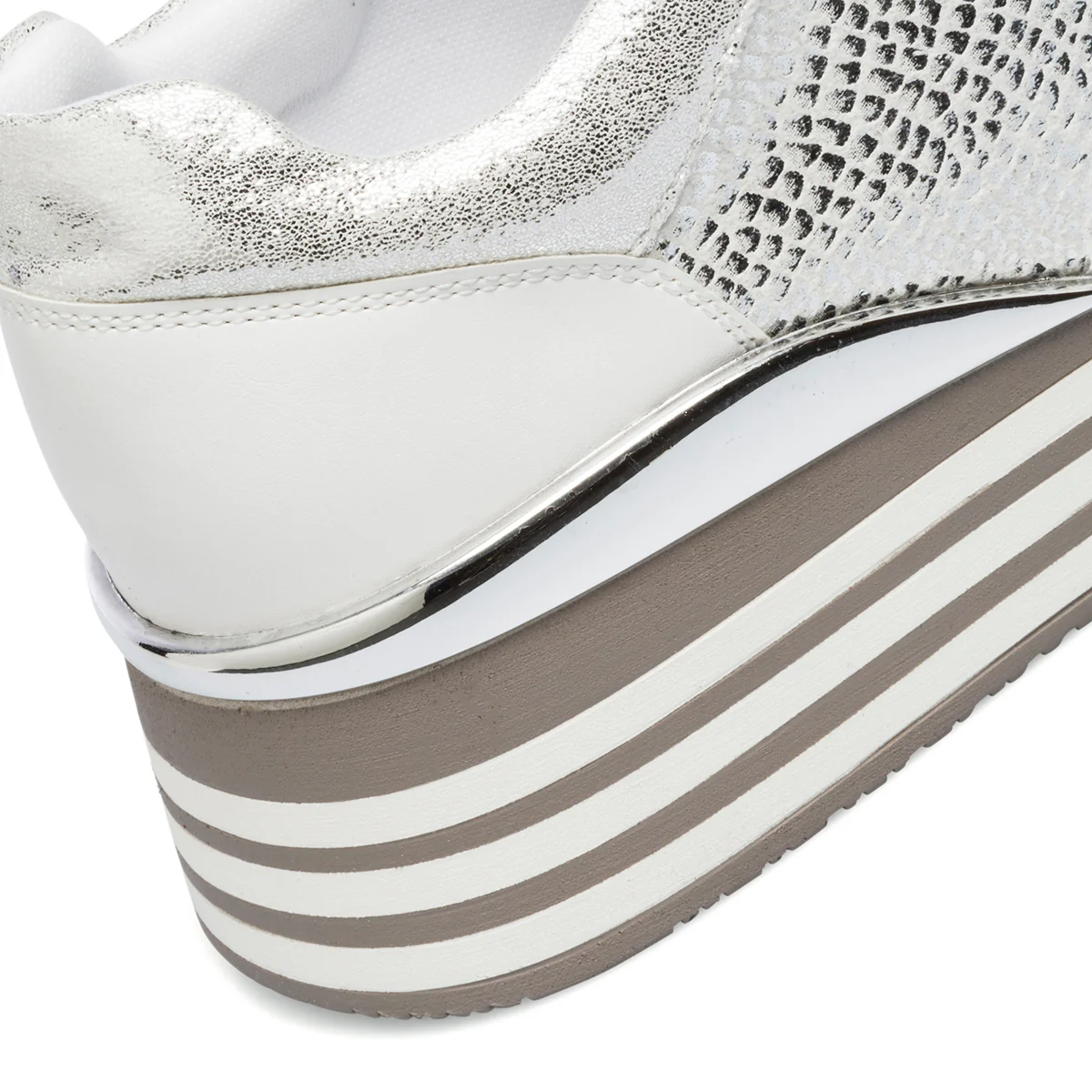 Sneakers argento da donna con zeppa 4 cm Lora Ferres - Image 12