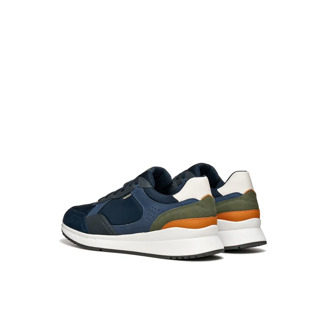 Sneakers azzurre Uomo con suola traspirante effetto scamosciato Geox - Image 2