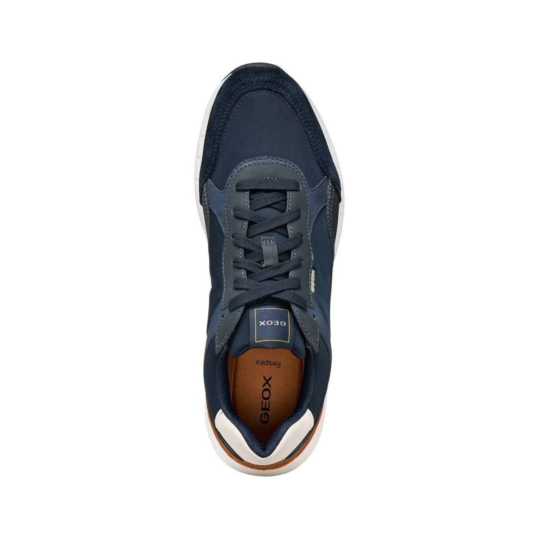 Sneakers azzurre Uomo con suola traspirante effetto scamosciato Geox - Image 8