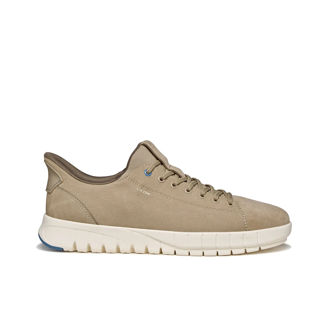 Sneakers Beige Uomo effetto scamosciato con suola traspirante Geox Fast In