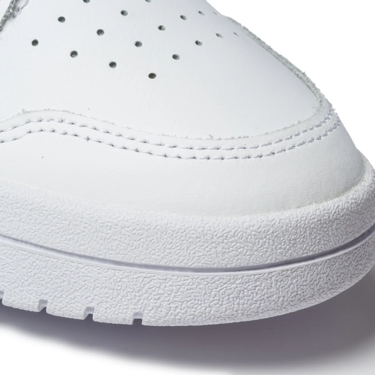 Sneakers bianche con dettagli traforati adidas Entrap - Image 5