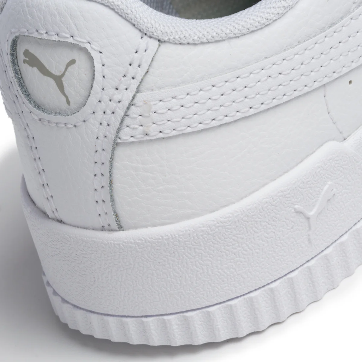 Sneakers bianche con dettagli traforati Puma Carina L Ps - Image 7