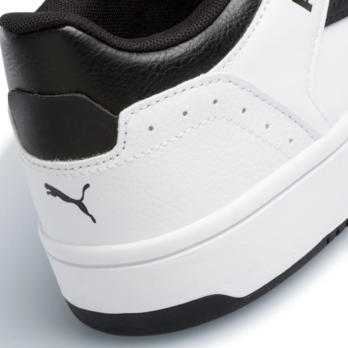 Sneakers bianche con logo a contrasto Puma Rebound Joy Low - Image 7