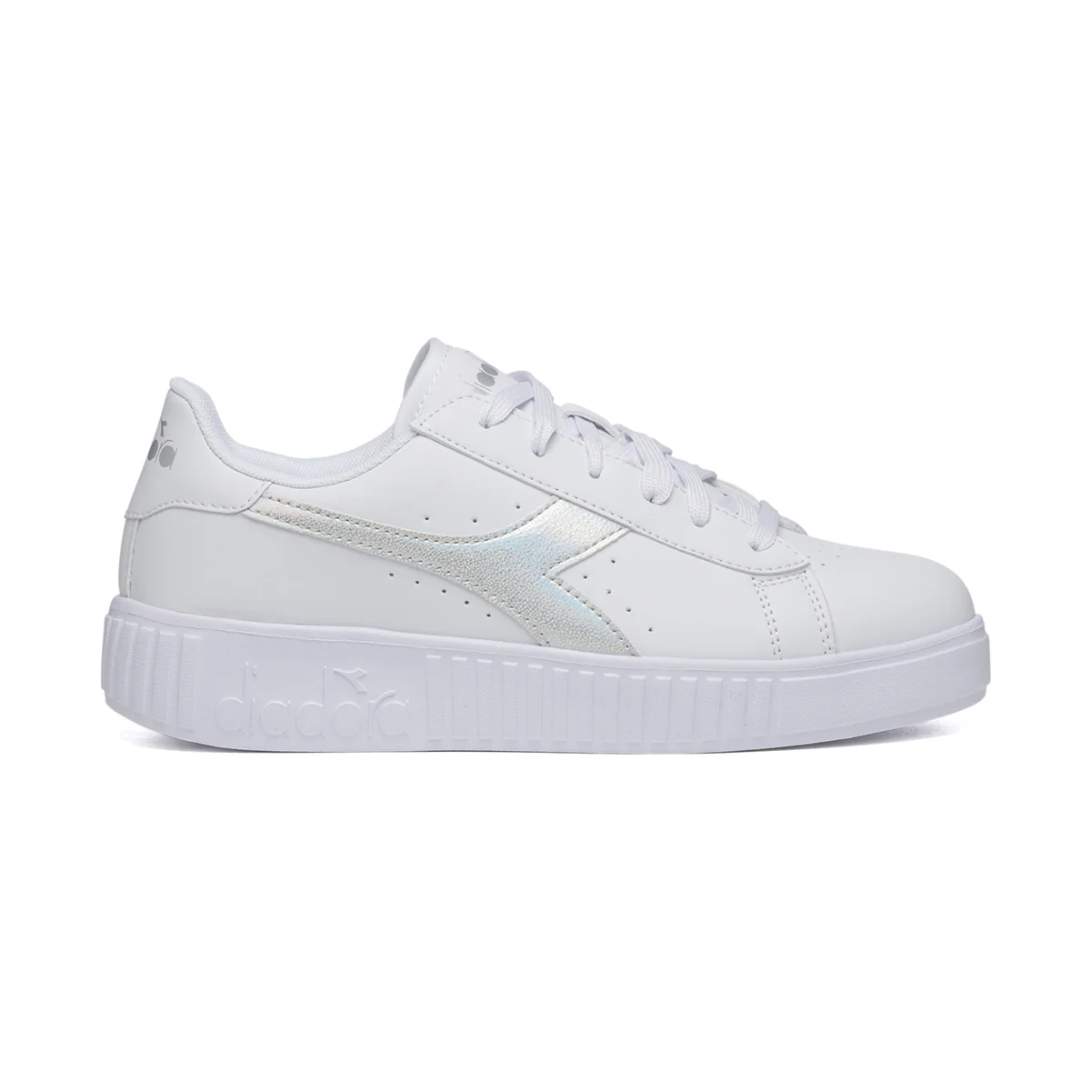Sneakers bianche con logo argento effetto laminato Diadora Game Step Gs