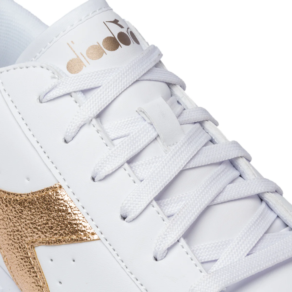 Sneakers bianche con logo oro effetto laminato Diadora Game Step Gs - Image 6