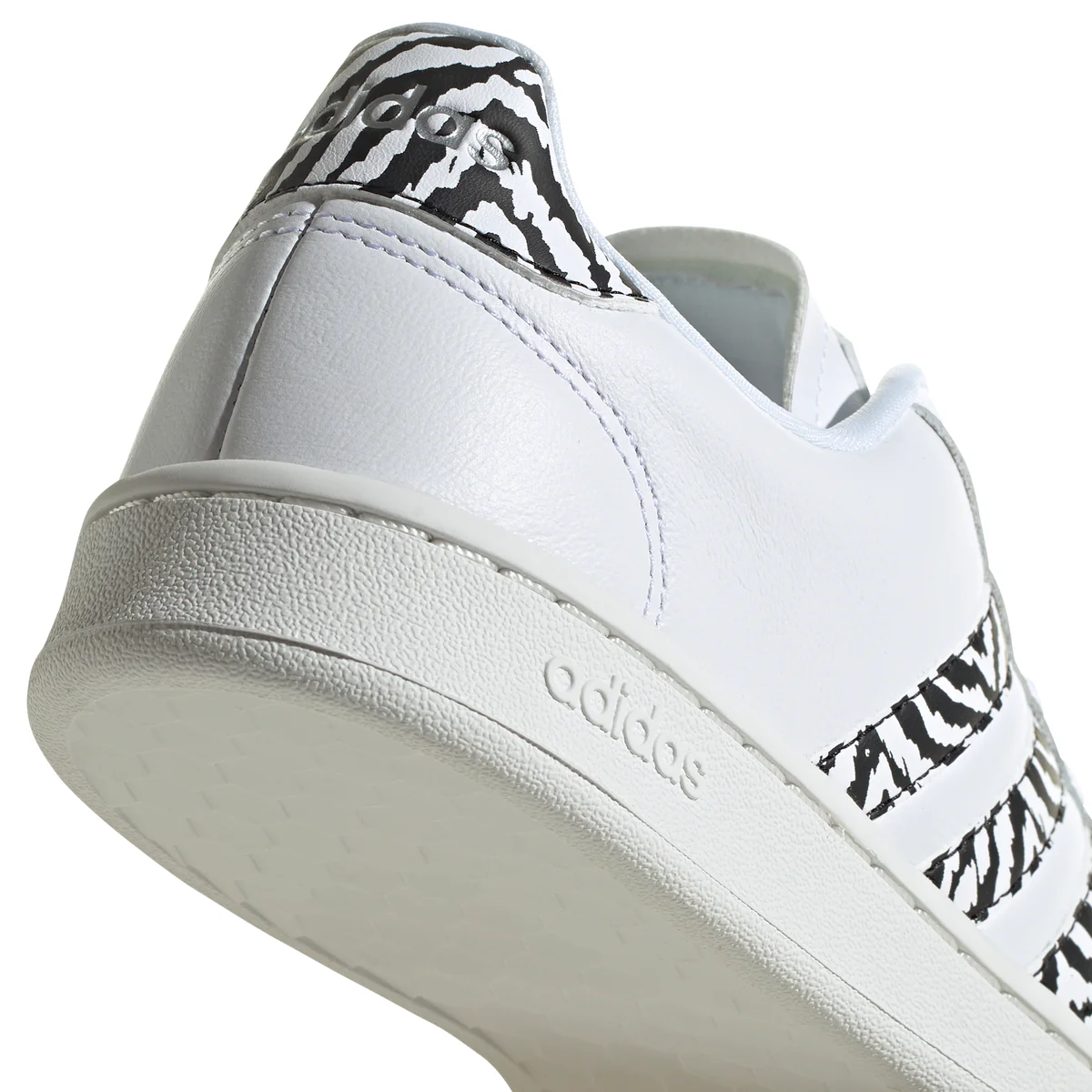 Sneakers bianche con dettagli animalier adidas Grand Court - Image 7