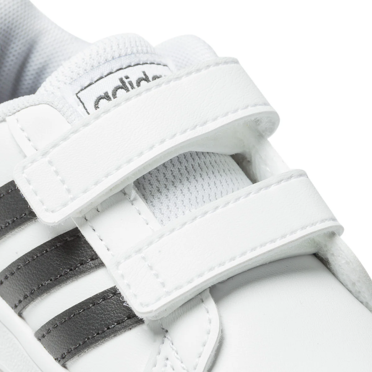 Sneakers bianche con strisce a contrasto adidas Grand Court I - Image 5