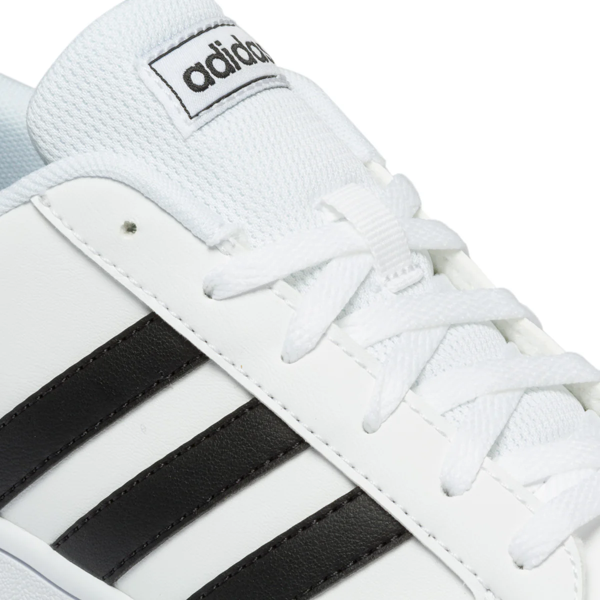 Sneakers bianche con strisce a contrasto adidas Grand Court K - Image 7