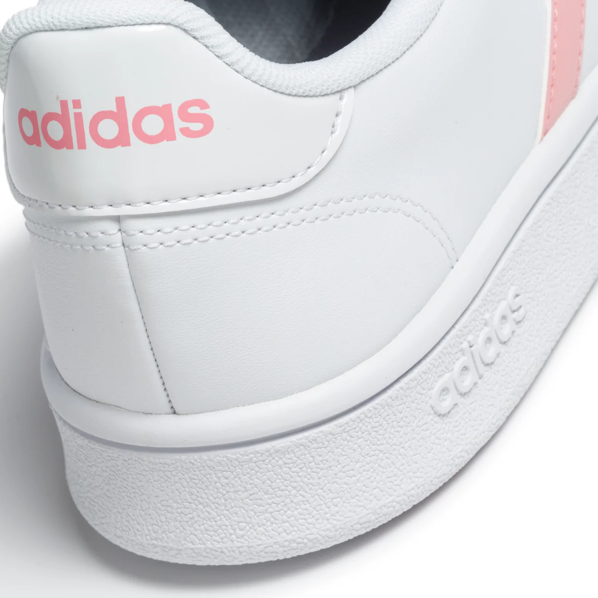 Sneakers bianche con strisce rosa a contrasto adidas Grand Court Base - Image 7