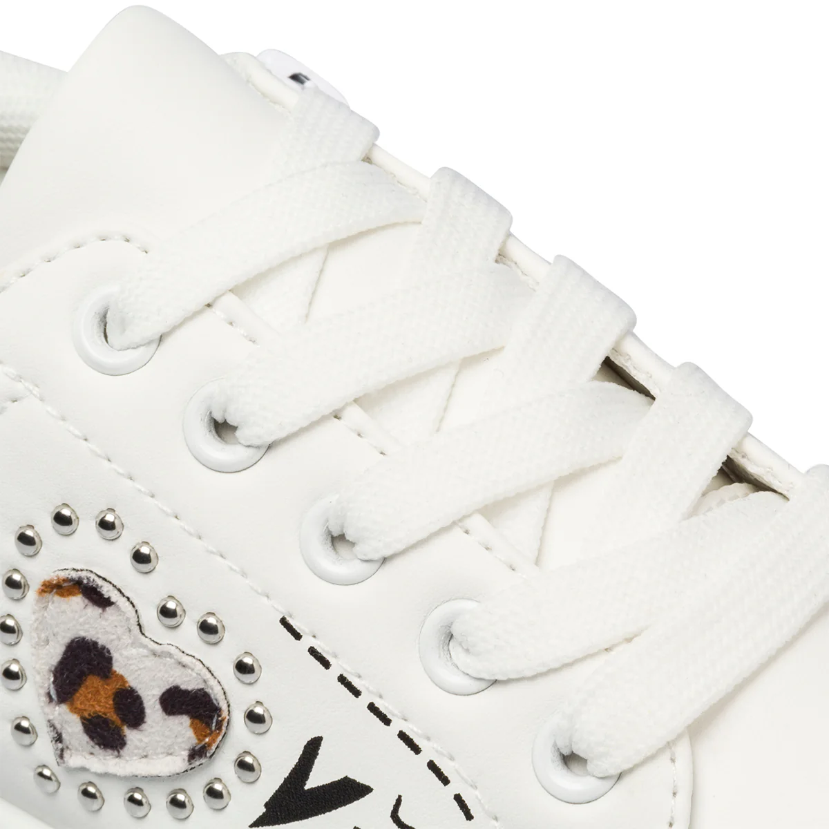Sneakers bianche da bambina con piccole borchie e stampa a contrasto 10 Baci - Image 7
