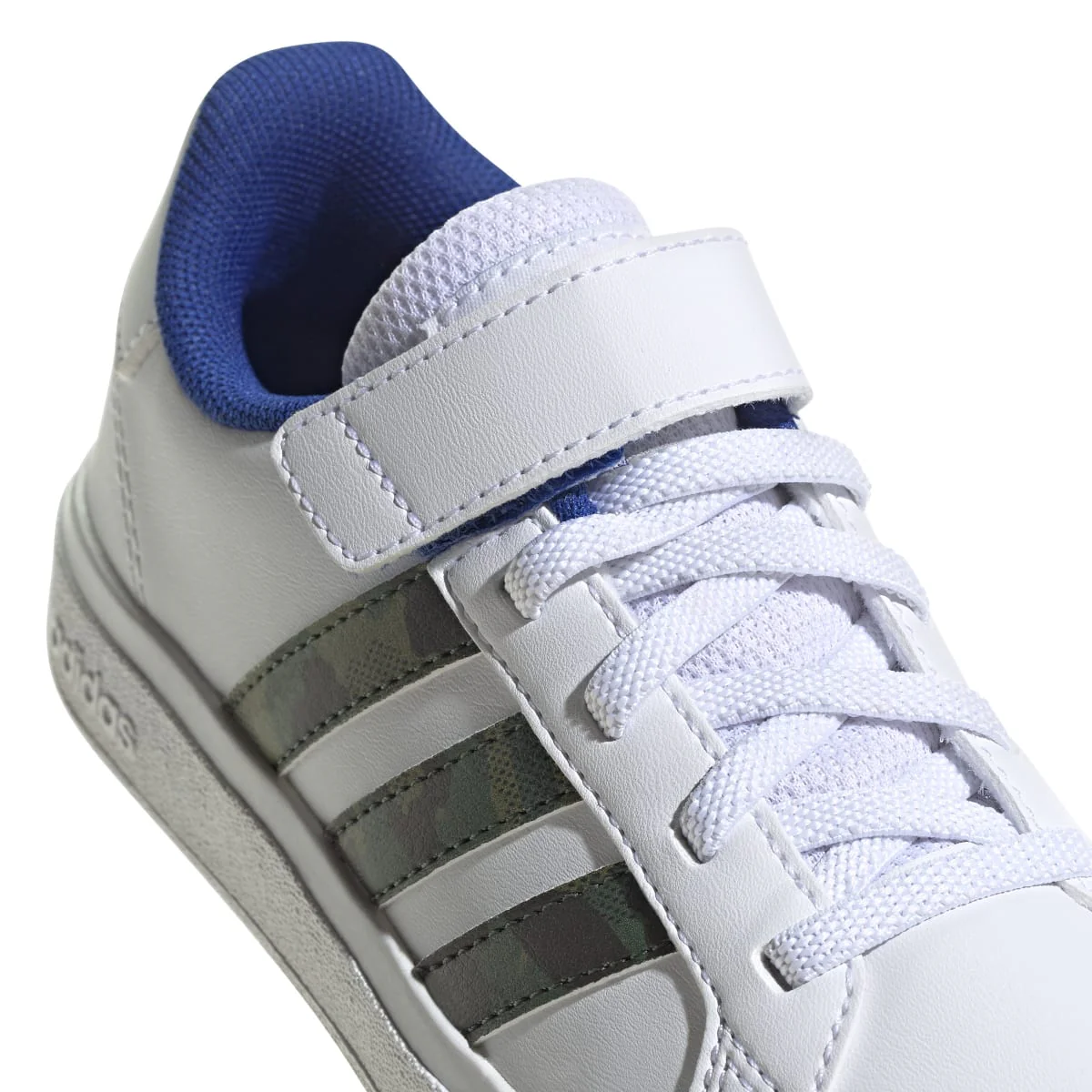 Sneakers bianche da bambino con strisce camouflage adidas Grand Court 2.0 El K - Image 7