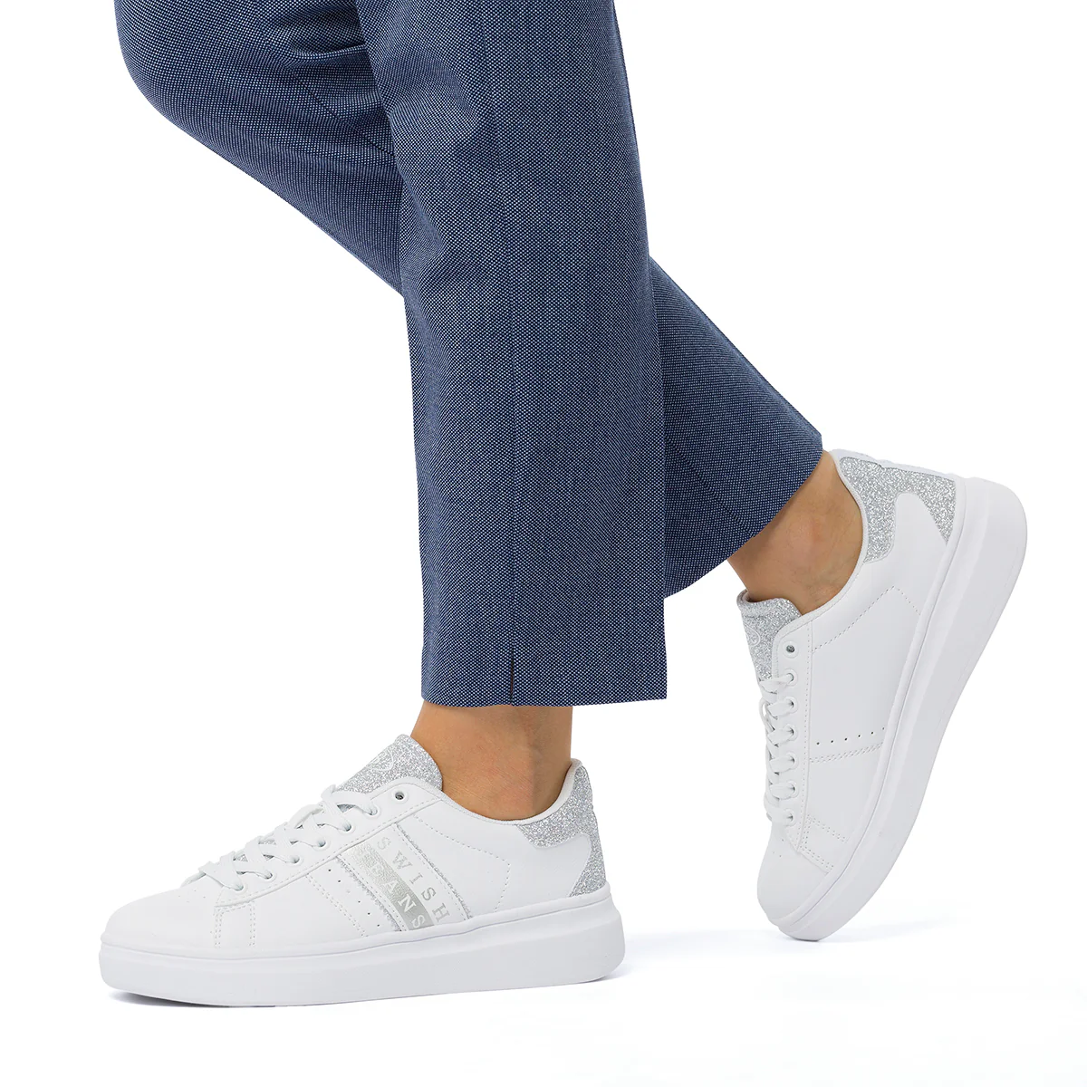 Sneakers bianche da donna con dettagli glitterati argento Swish Jeans
