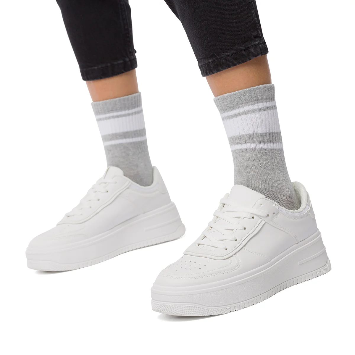 Sneakers bianche da donna con maxi-suola Lora Ferres