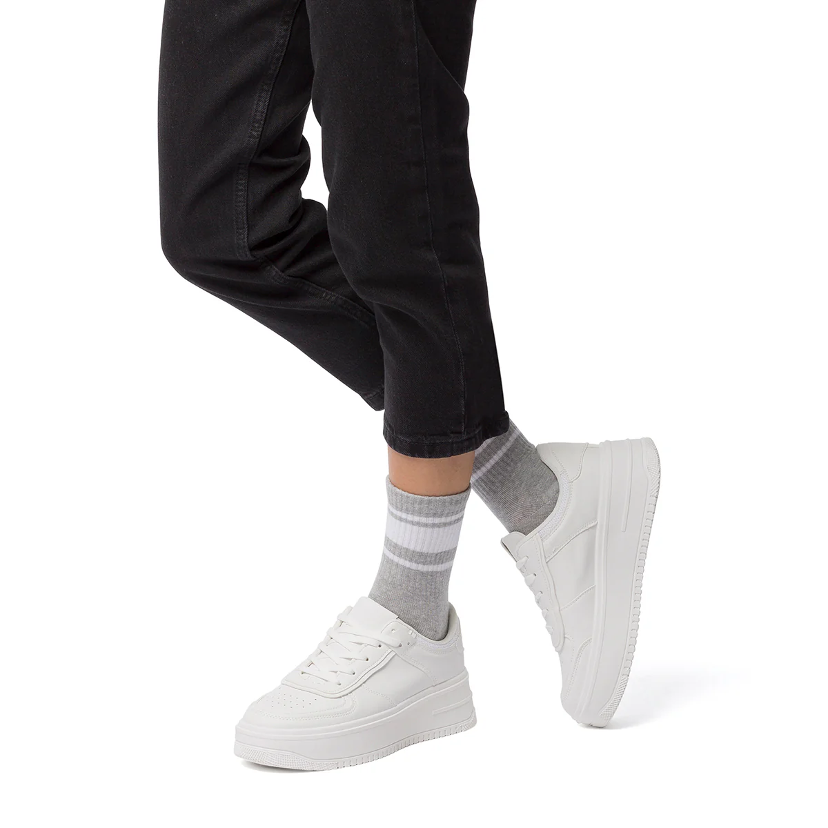 Sneakers bianche da donna con maxi-suola Lora Ferres - Image 3