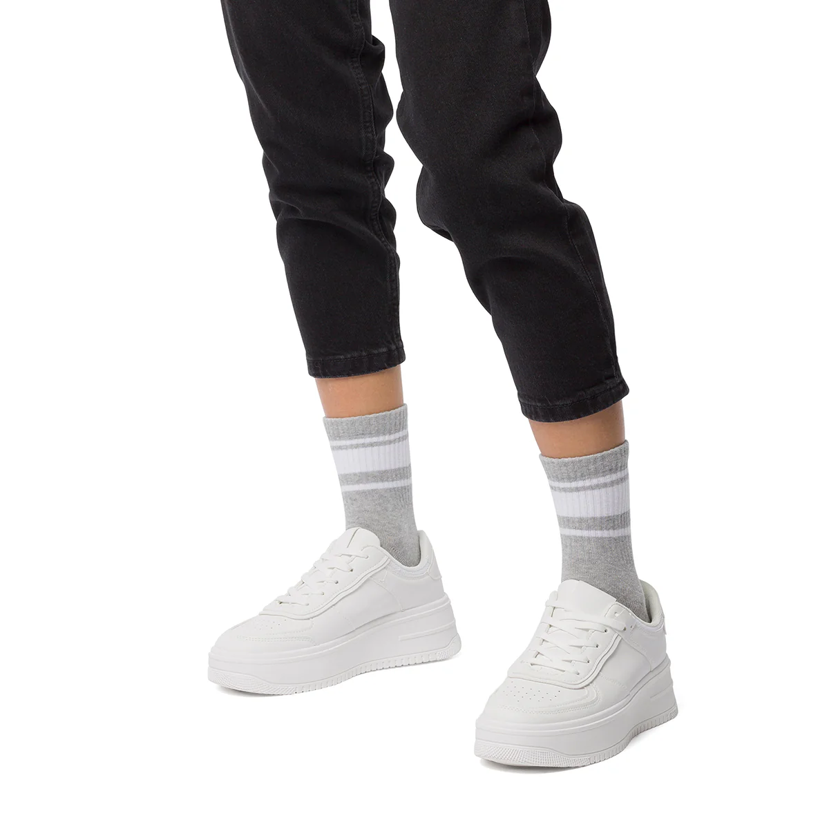 Sneakers bianche da donna con maxi-suola Lora Ferres - Image 4