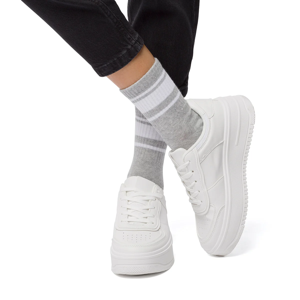 Sneakers bianche da donna con maxi-suola Lora Ferres - Image 7