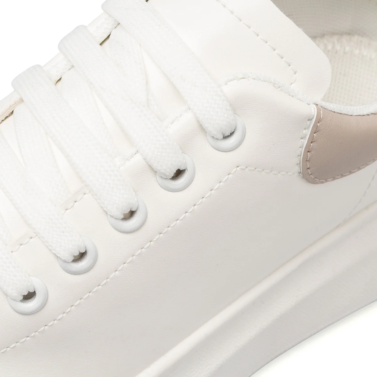 Sneakers bianche da donna con maxi-suola Lora Ferres - Image 7