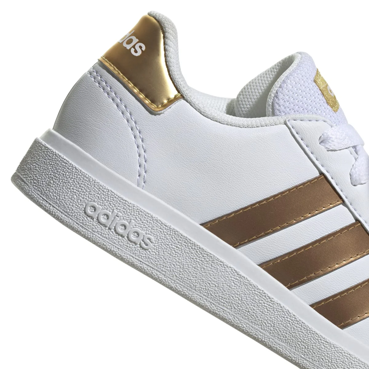Sneakers bianche da ragazza con strisce oro adidas Grand Court 2.0 K - Image 5