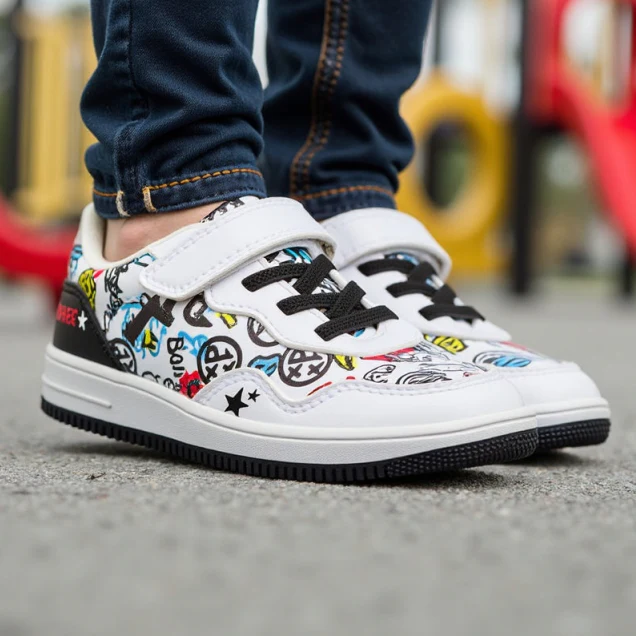 Sneakers bianche da Ragazzo con stampa graffiti Space Boy