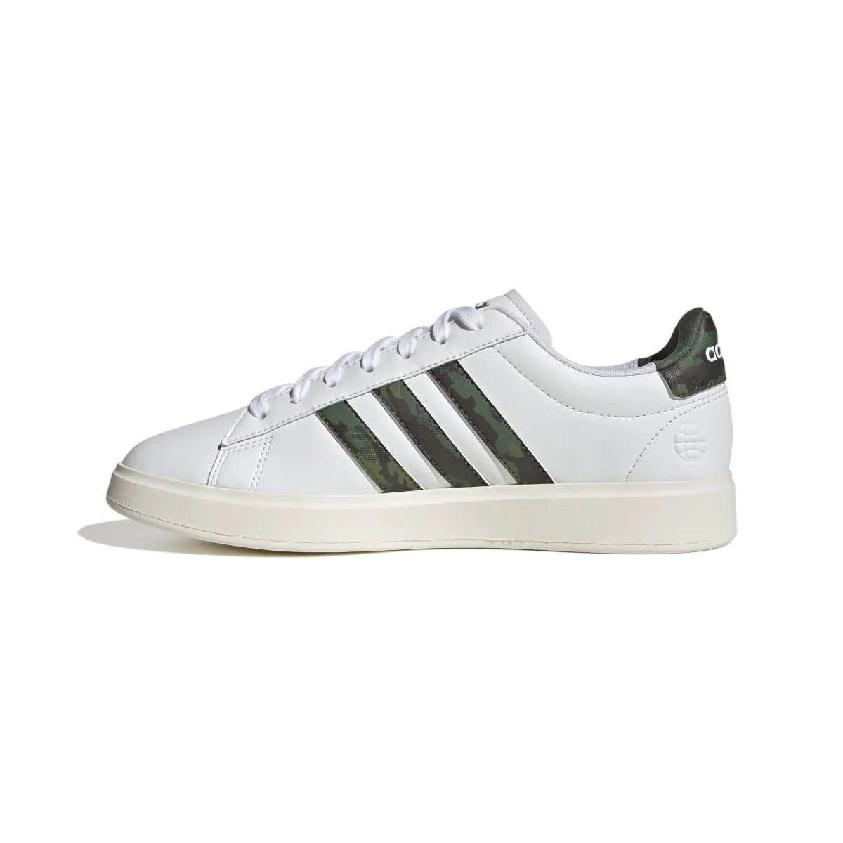 Sneakers bianche da uomo con strisce camouflage adidas Grand Court 2.0 - Image 4