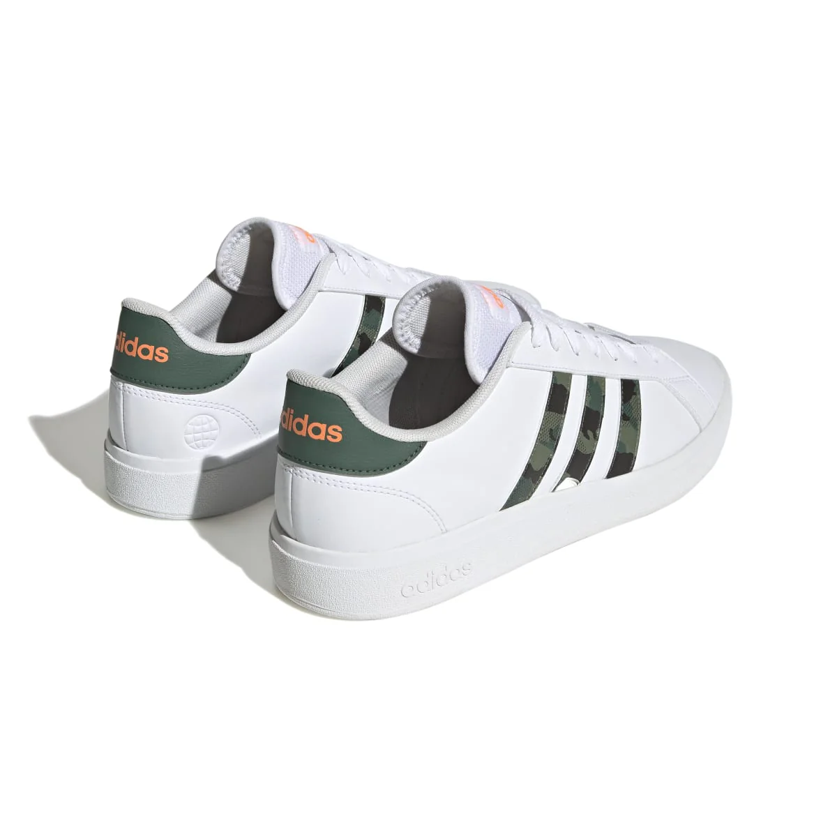 Sneakers bianche da uomo con strisce camouflage adidas Grand Court Base 2.0 - Image 6