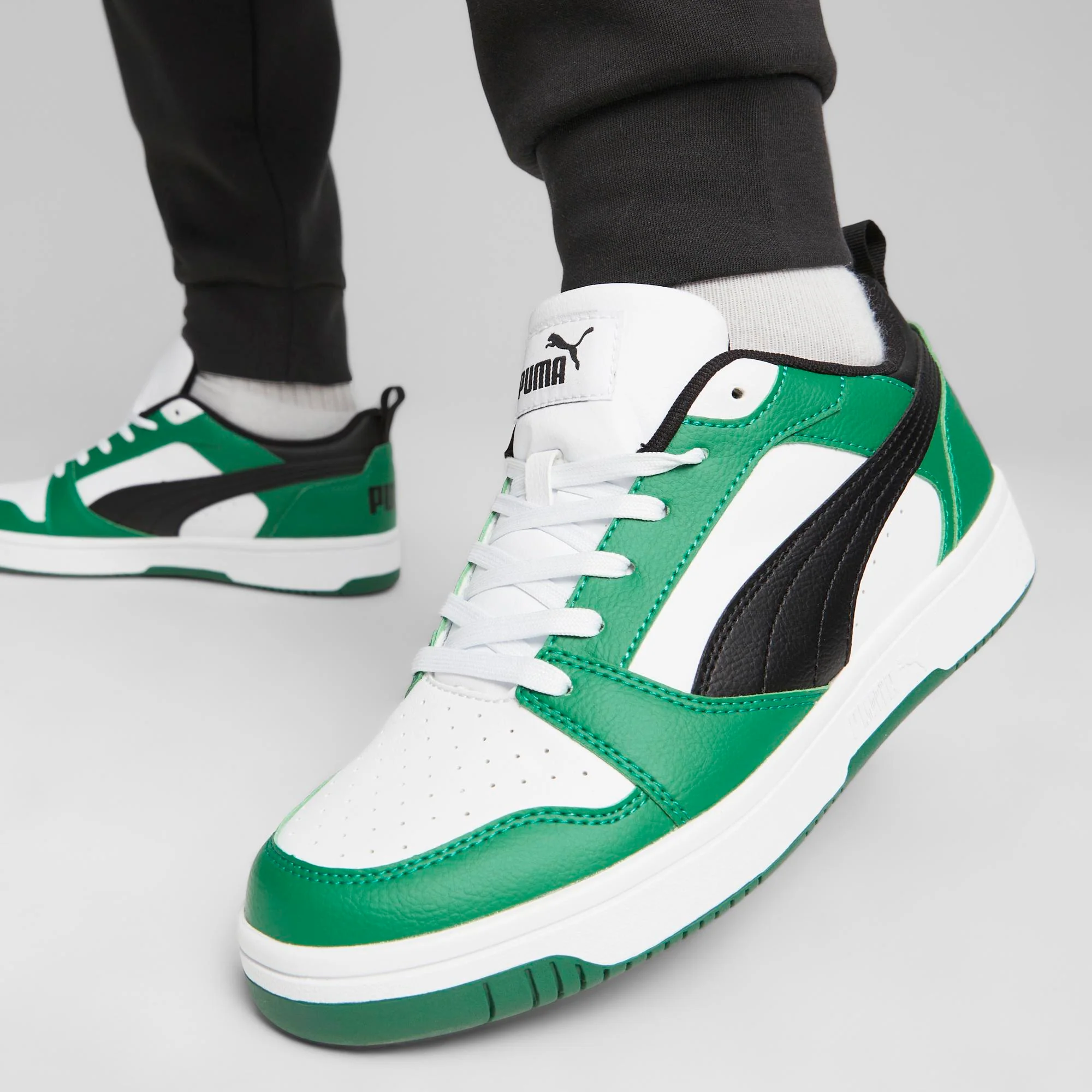 Sneakers bianche da uomo dettagli verdi e neri Puma Rebound v6