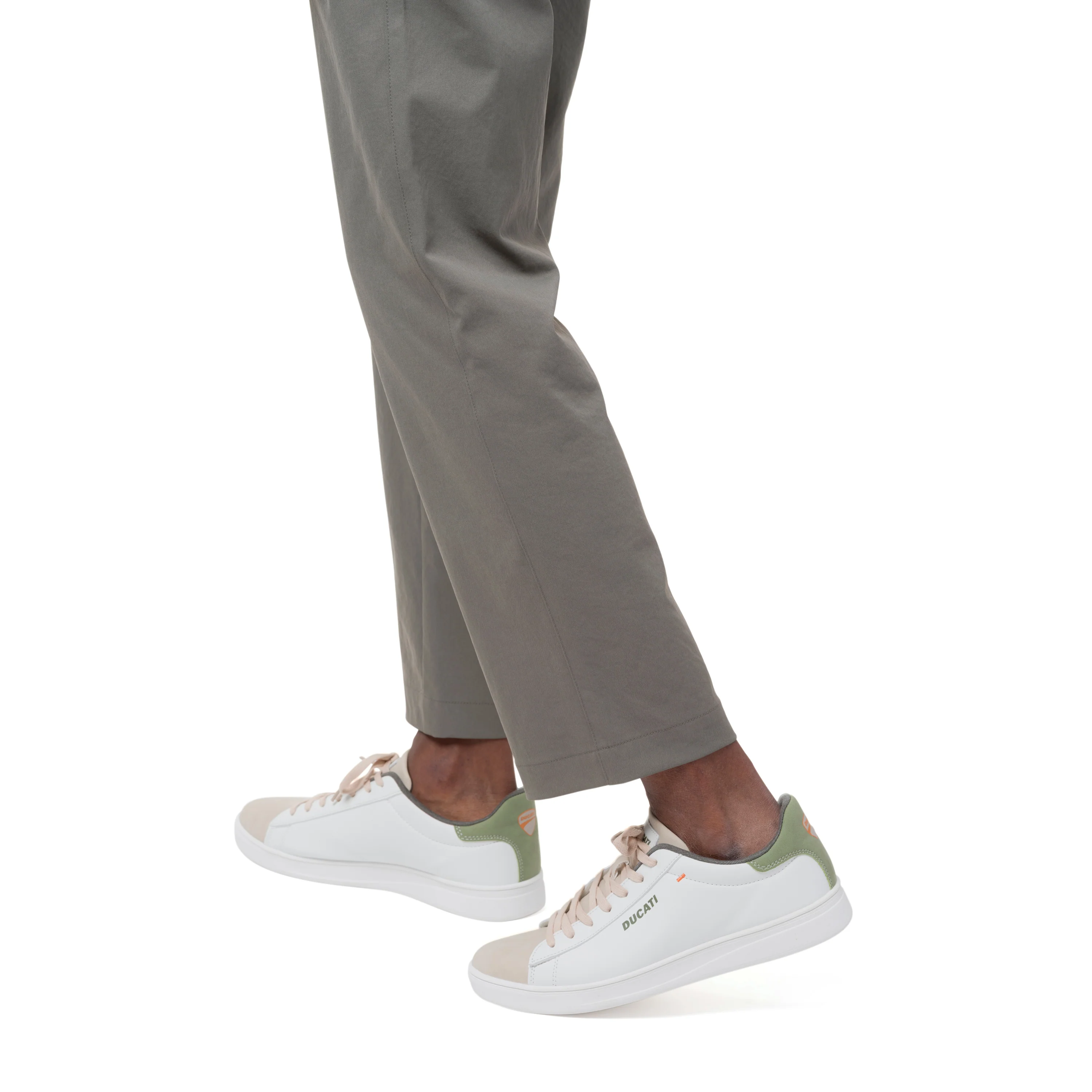 Sneakers bianche e beige da Uomo con dettaglio verde sul tallone Ducati - Image 2