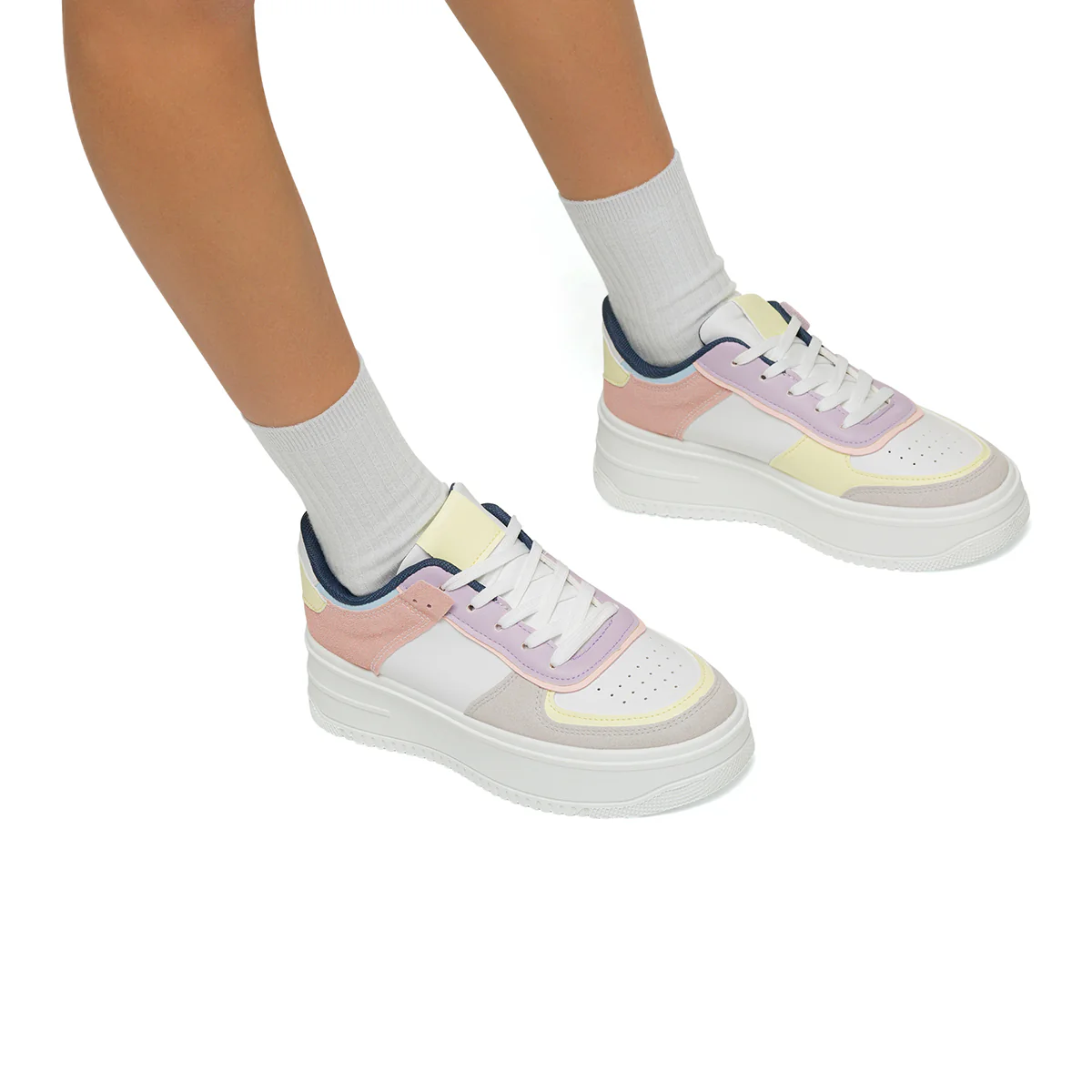 Sneakers bianche, grigie e rosa da donna con maxi-suola Lora Ferres - Image 11