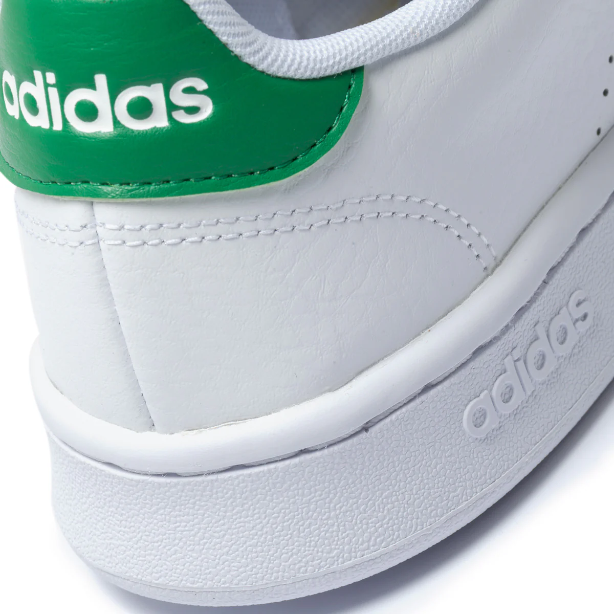 Sneakers bianche in pelle e similpelle con dettaglio verde sul tallone adidas Advantage - Image 7