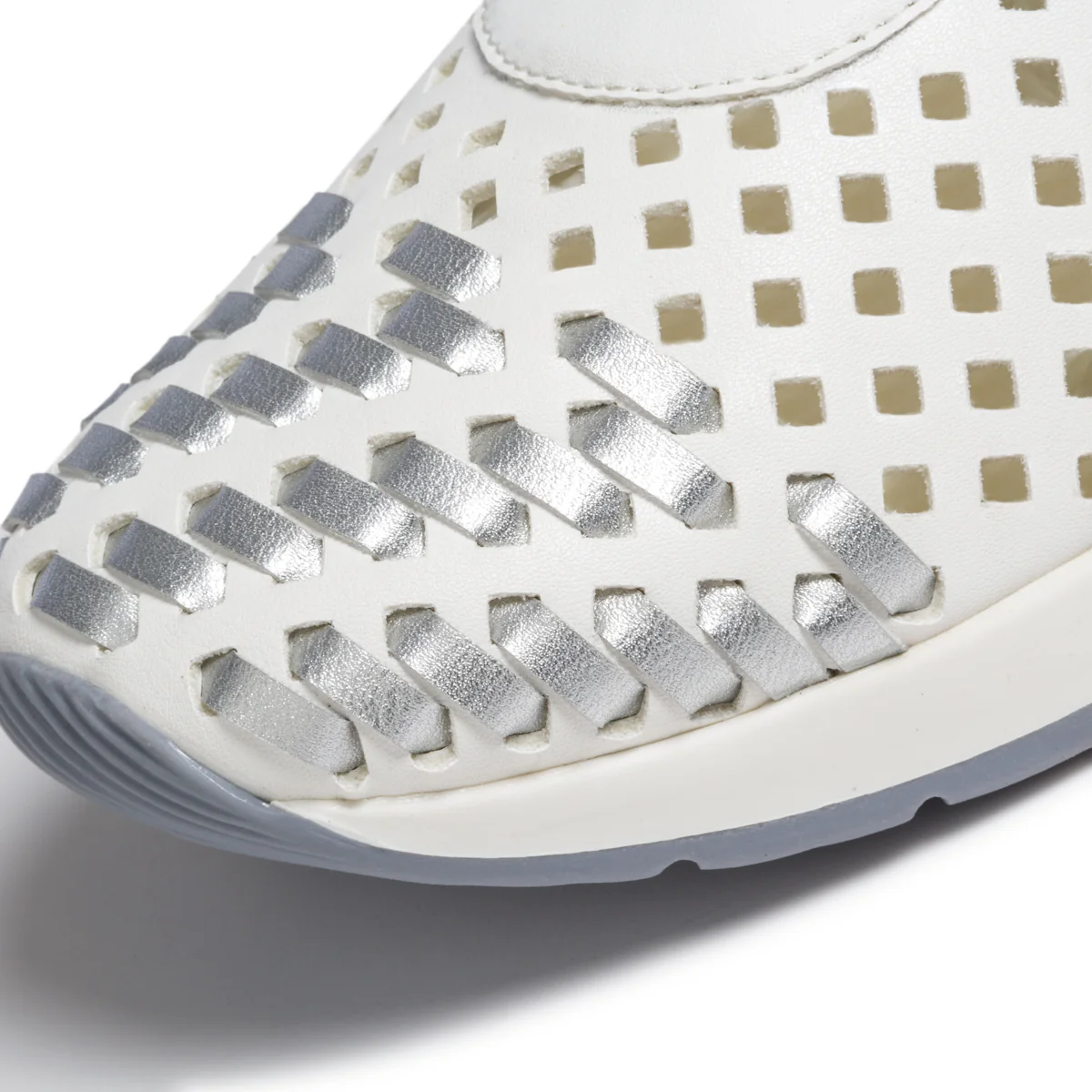 Sneakers bianche traforate con dettagli argento P Eco Friendly - Image 8