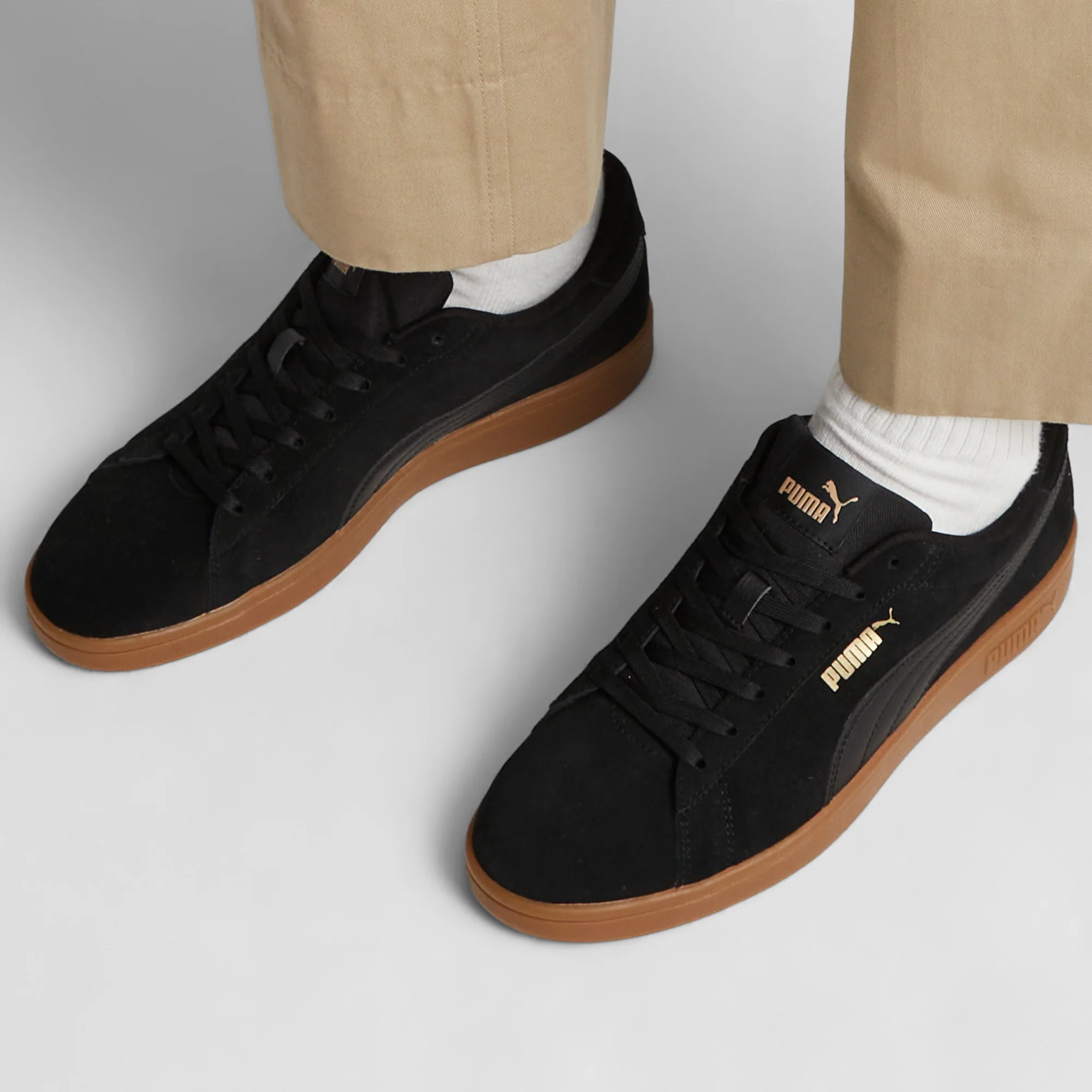 Sneakers casual da uomo in pelle scamosciata nere con logo Puma Smash 3.0 - Image 2