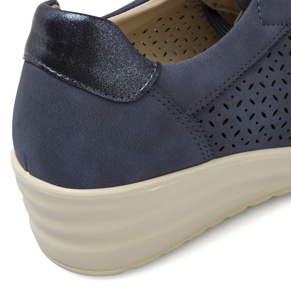 Sneakers comfort da Donna blu con design traforato e zeppa P Soft - Image 4
