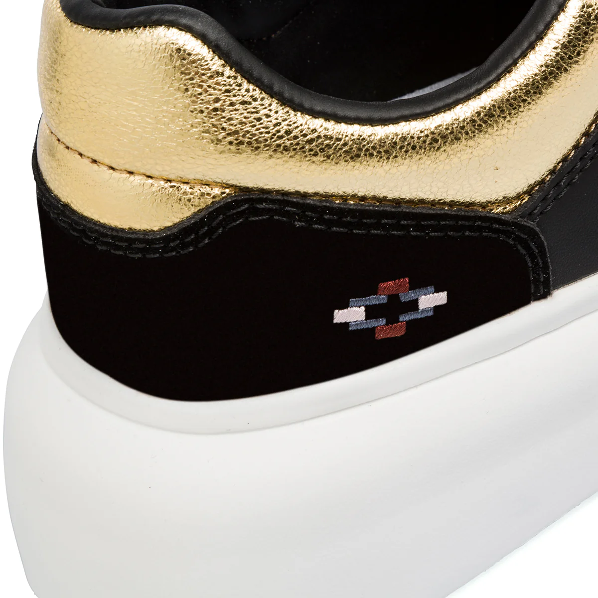 Sneakers con suola platform nere da donna con dettaglio oro Americanino - Image 5