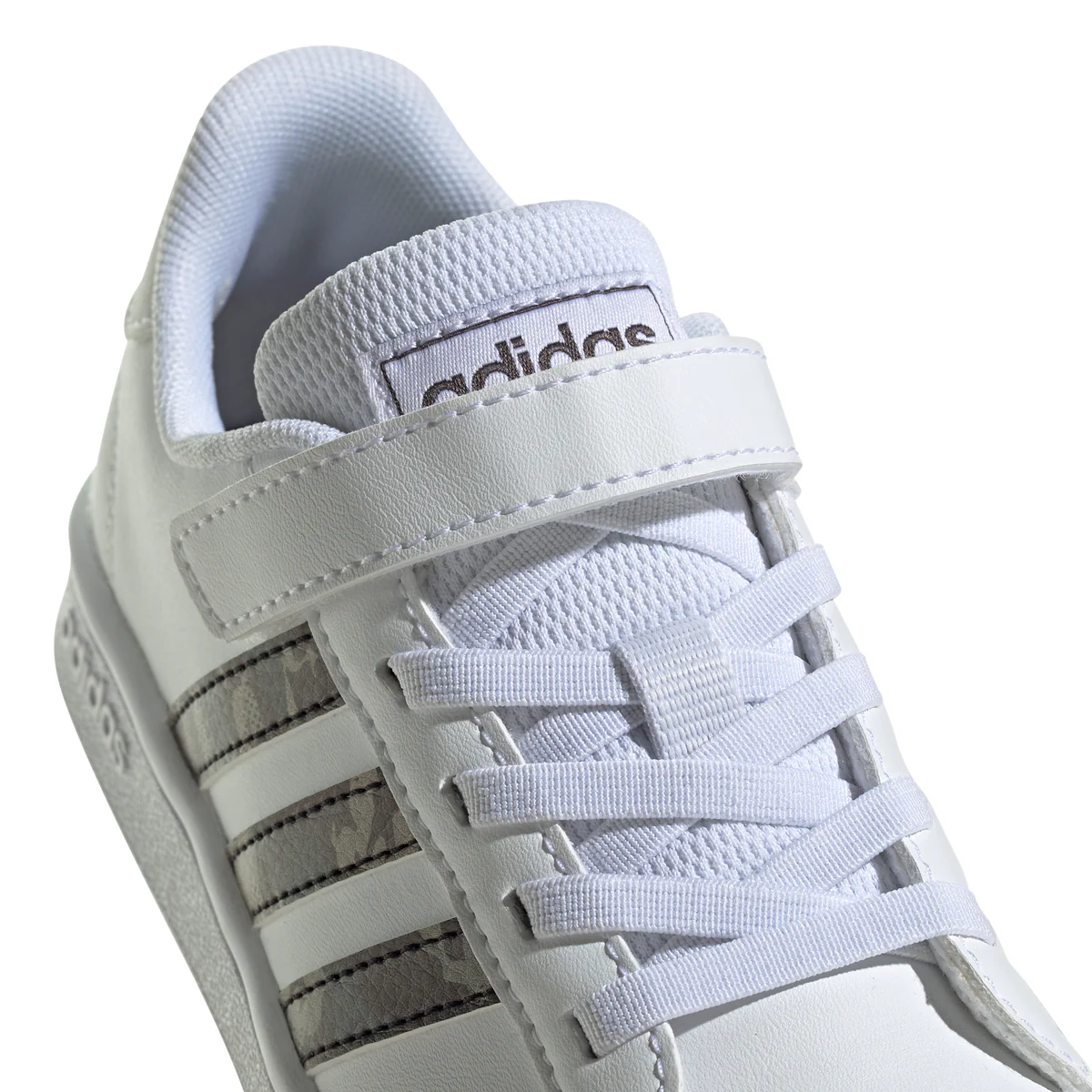 Sneakers da bambino bianche con strisce camouflage adidas Grand Court - Image 7