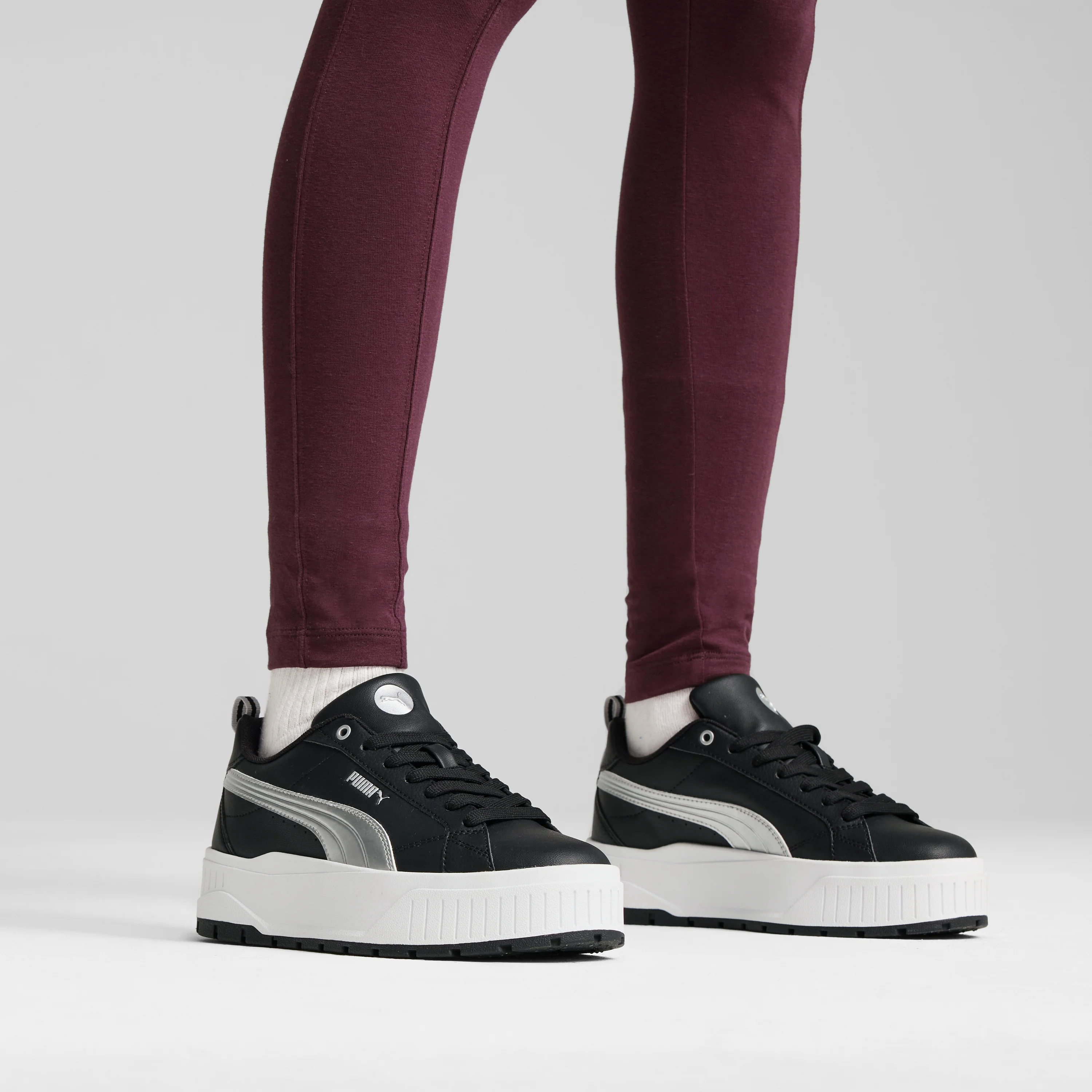 Sneakers da donna nere con suola platform Puma Karmen Metallic